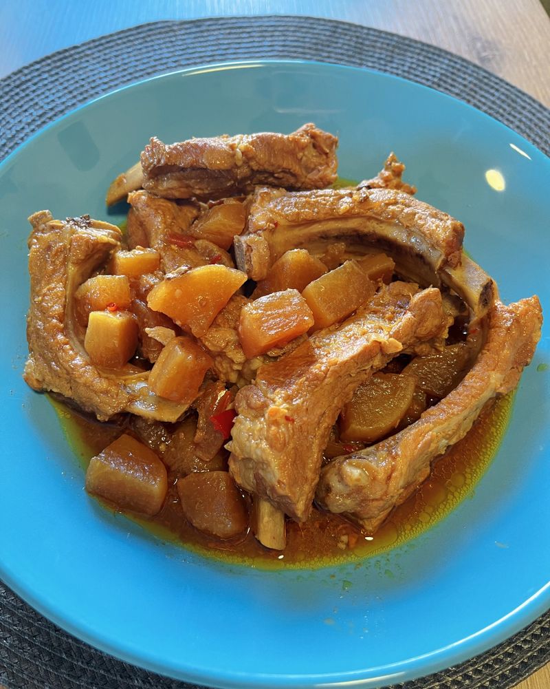 豆瓣醬燉排骨蘿蔔/零廚藝下飯菜