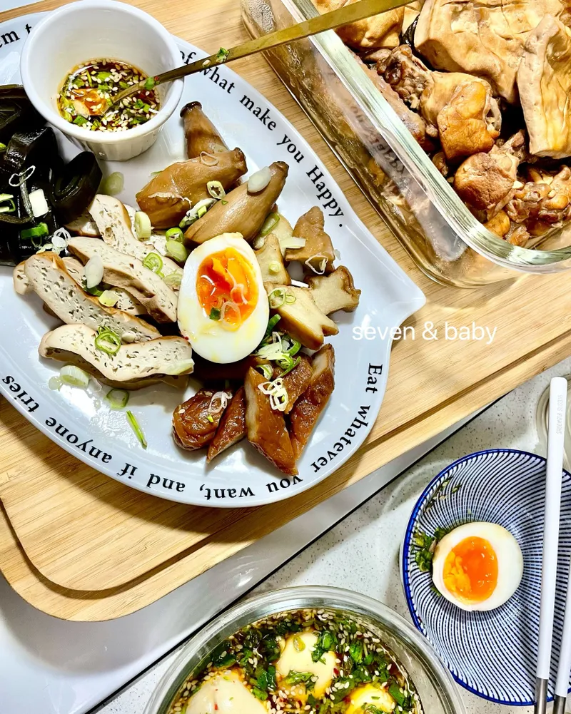 滷味拼盤+溏心蛋(豆乾、海帶、雞翅)🤤