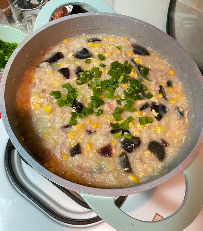 皮蛋玉米瘦肉粥