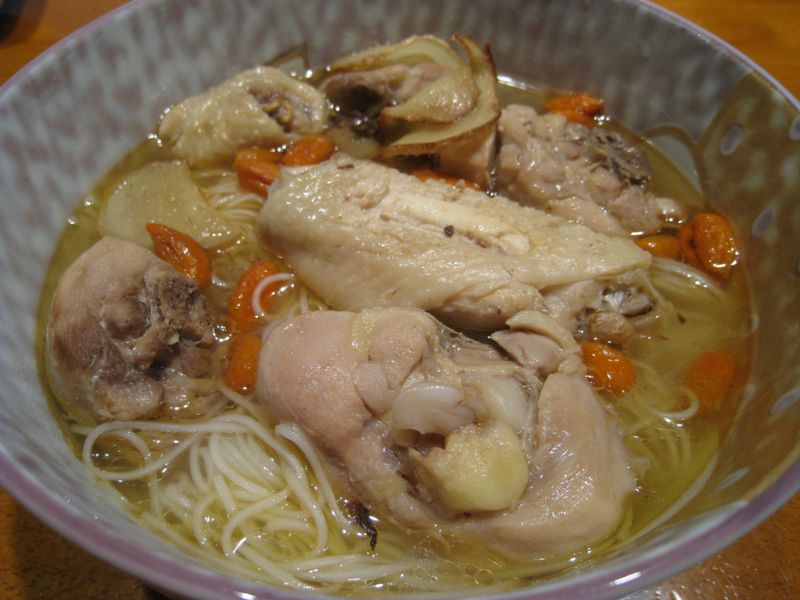 【粉豬兒】麻油雞麵線