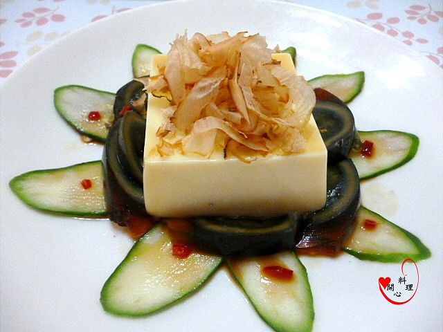 「桂冠夏至涼拌」芙蓉皮蛋豆腐