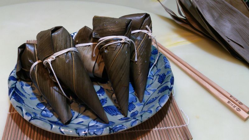 輕麻油雞腿五穀飯(粽子版)~莎媽五心級料理