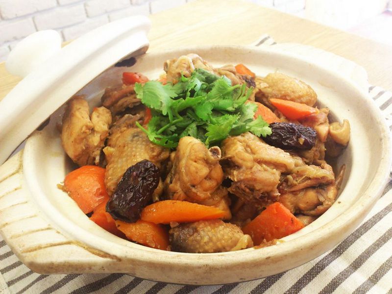 有心食譜:蜜棗胡蘿蔔燉雞肉