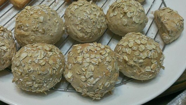 【動手做料理】完全不使用奶油-燕麥小餐包
