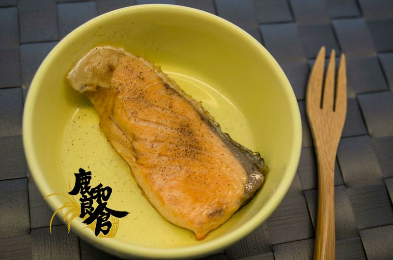 乾煎鮭魚