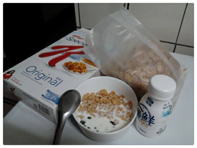 『超快速懶人窈窕輕食』葡萄乾脆片鮮奶飲