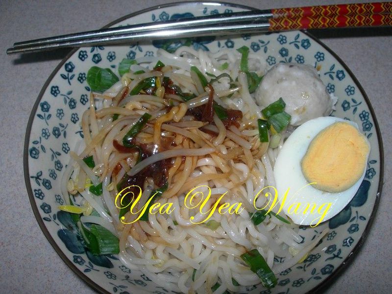 油蔥豆芽拌拉麵