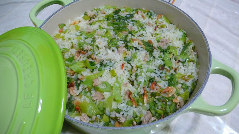 lanni 鑄鐵鍋燜煮櫻花蝦芥菜飯