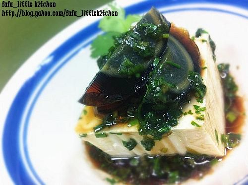 {芙芙little kitchen} 涼拌皮蛋豆腐