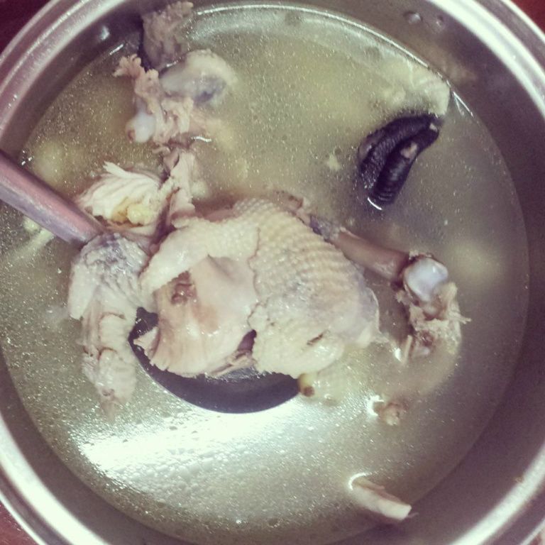 蒜頭雞湯
