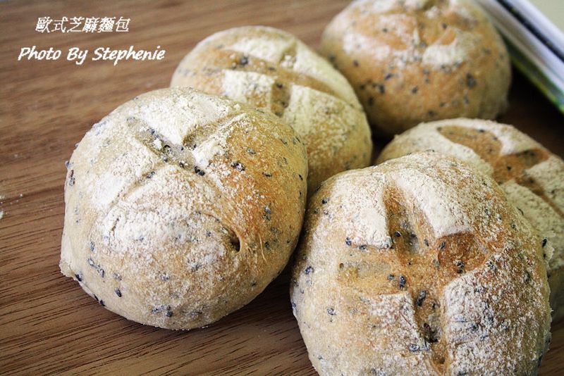 歐式芝麻麵包