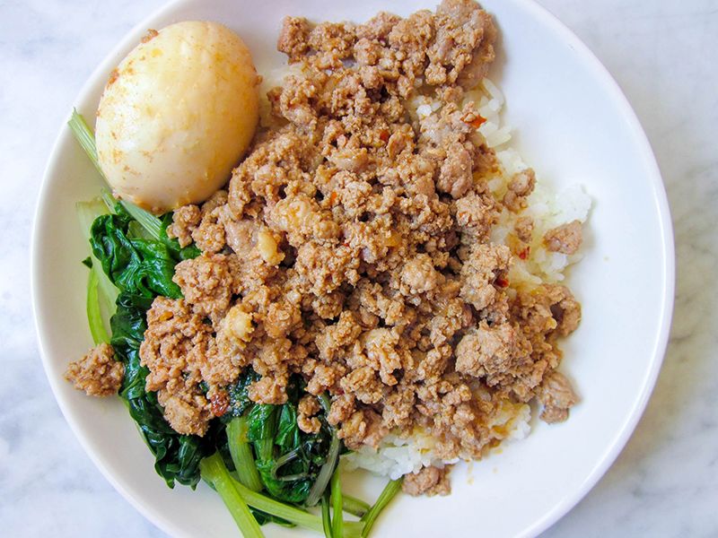 外國人肉燥飯