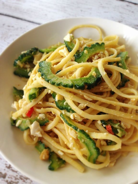 苦瓜鹹蛋義大利麵 Linguine with Bitter Melon & Salted Duck Egg