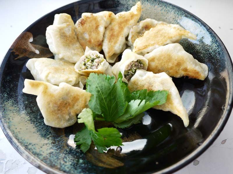 雪菜鮮肉煎餃