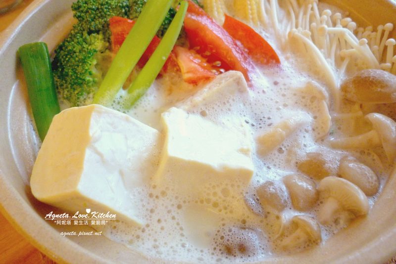 [阿妮塔♥yummy] 豆漿火鍋(蔬食)。