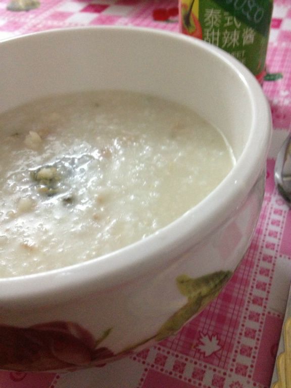 【❤小魔术料理❤】皮蛋瘦肉粥