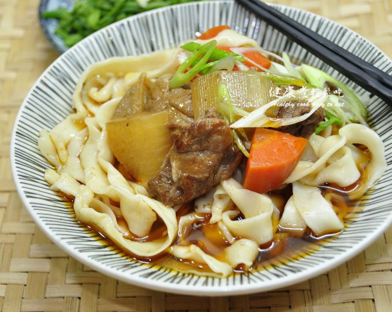 紅燒牛腩家常麵