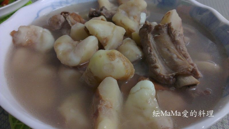 菱角排骨湯