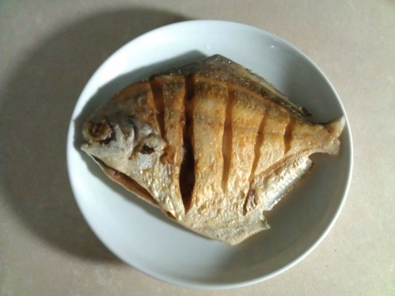 煎白鯧魚