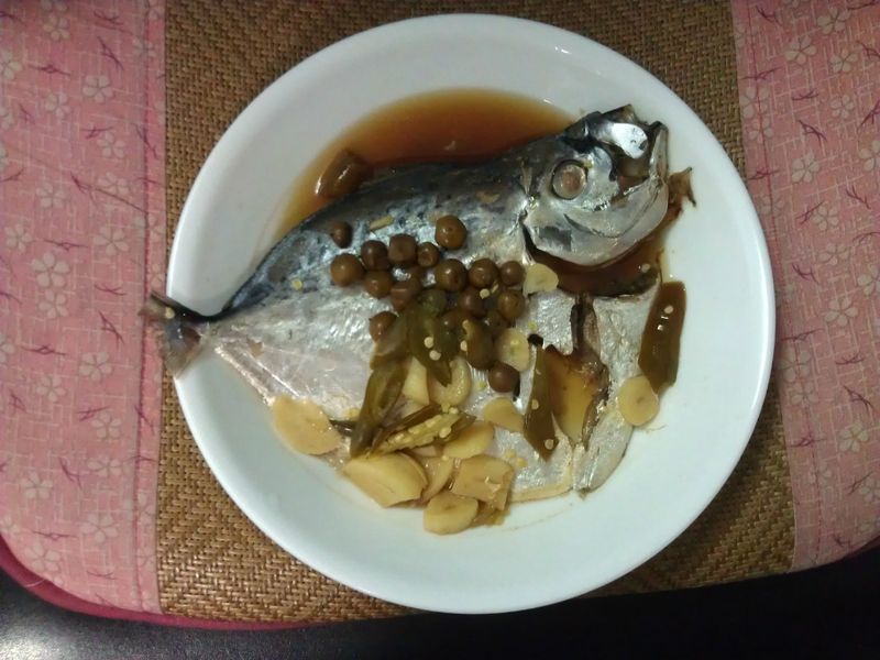 蒸破布子飛刀魚