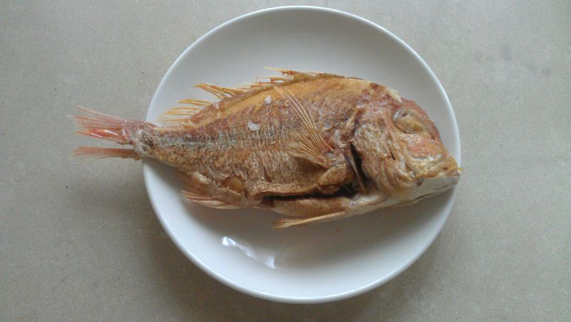 煎赤鯮魚