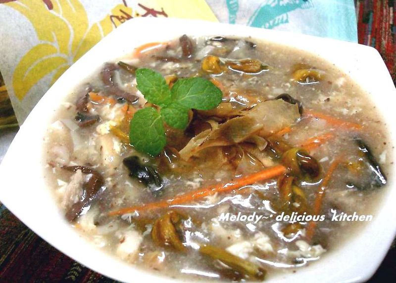 柴魚金針酸辣湯