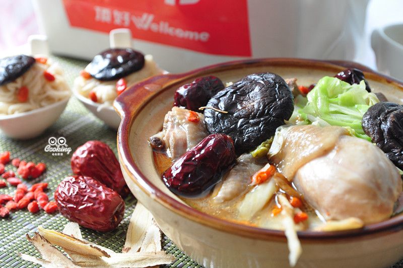冬令進補藥膳麻油雞