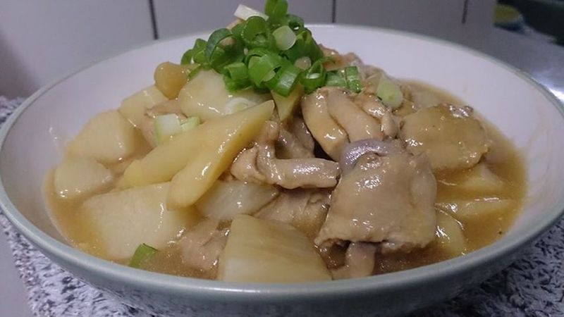 紫蘇梅嫩薑勾搭山藥燒雞腿
