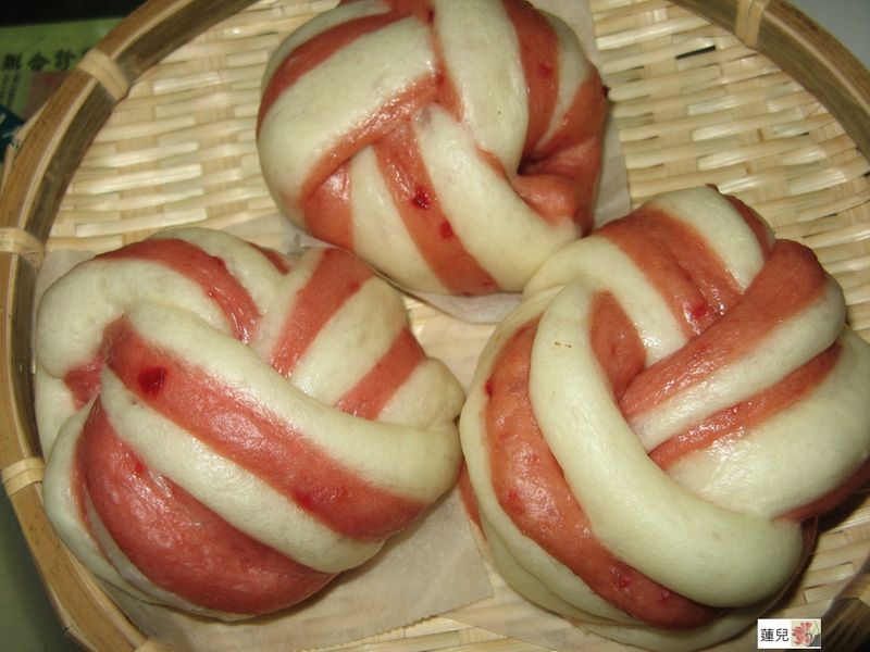 甜菜根花捲