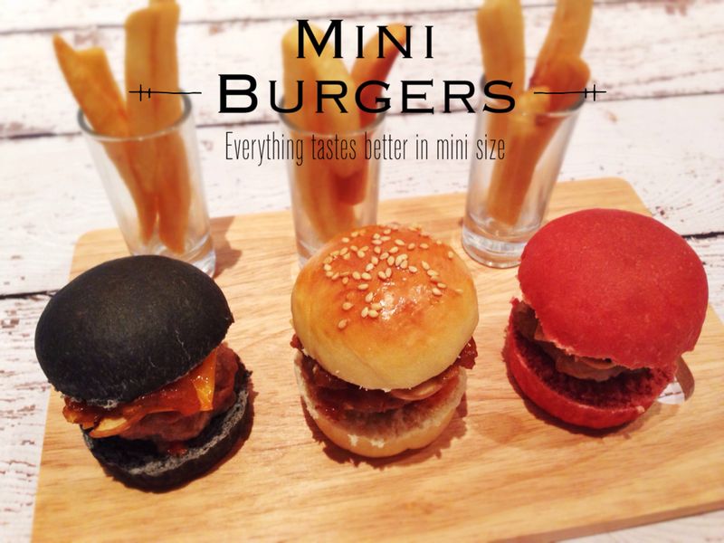 三色迷你漢堡 + 派對裝飾下載 Mini Burgers + Party Printables!
