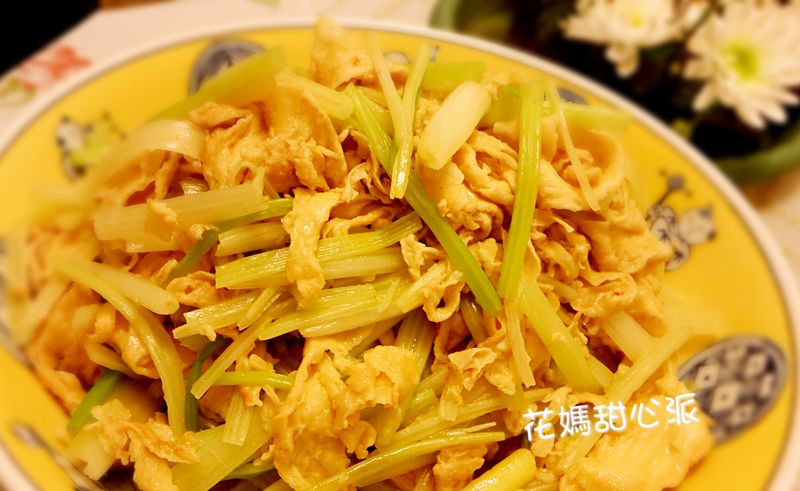 香芹炒豆包