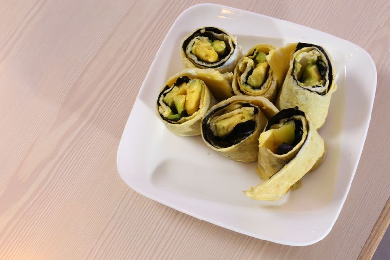 酪梨海苔蛋捲