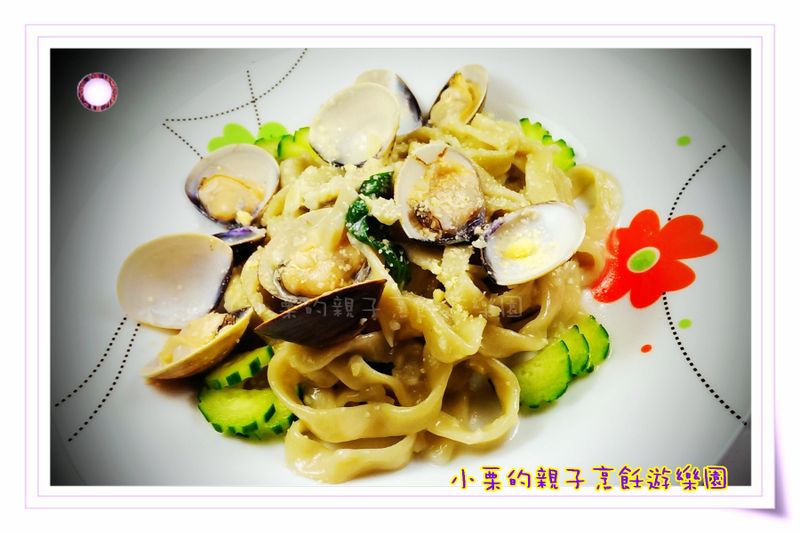 塔香蛤蜊麵