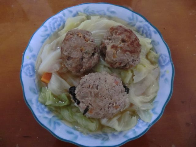 紅燒獅子頭~