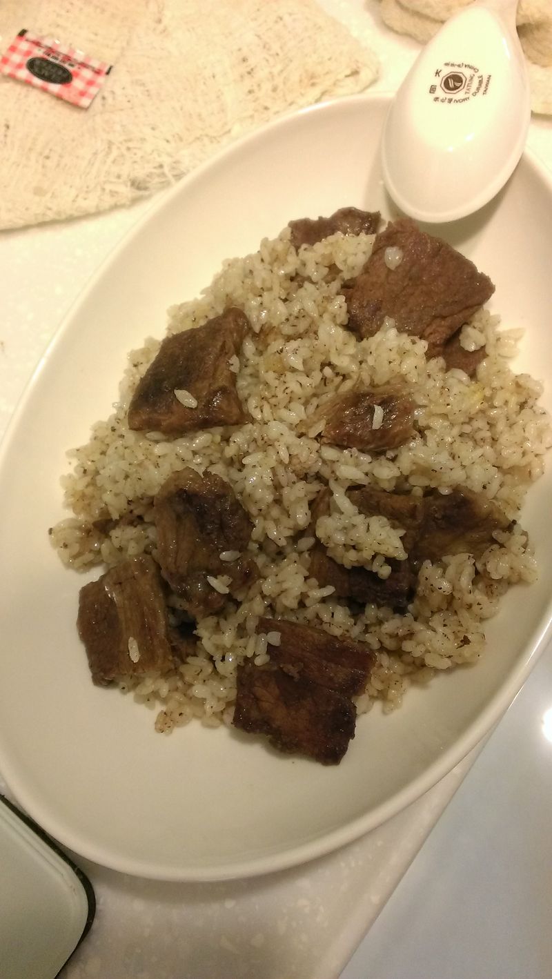 香噴噴小牛排煲飯㊣