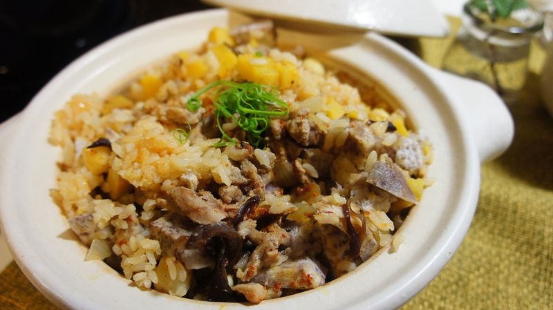 大甲芋頭三吃之一:芋頭野菜炊飯