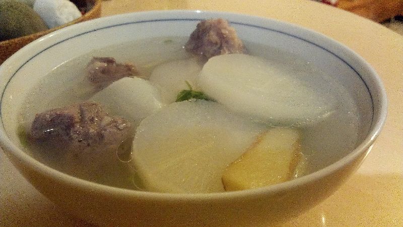 簡易蘿蔔排骨湯