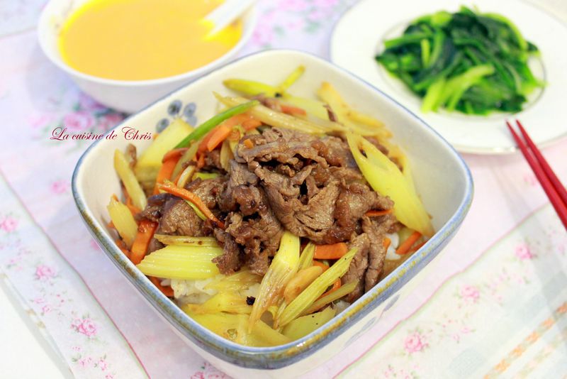 醋辣牛肉蓋飯 (ㄧ人の料理)