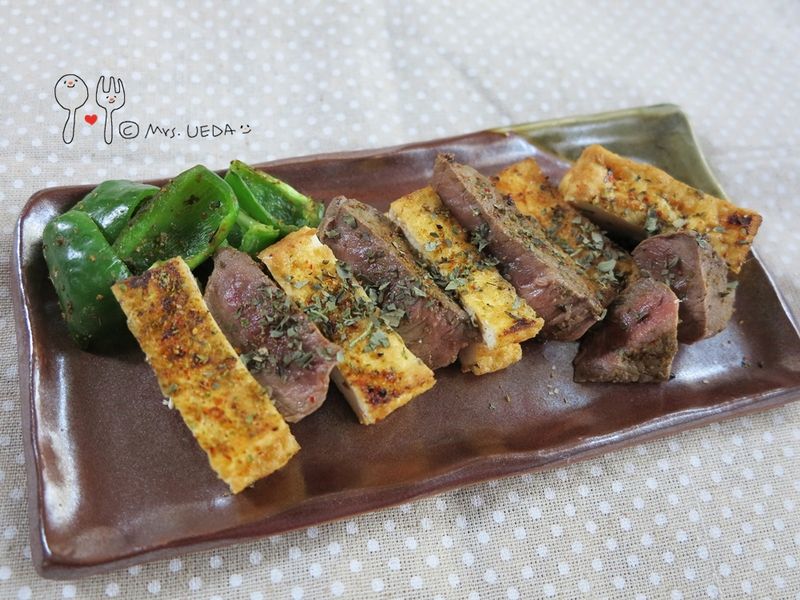 孜然牛排煎嫩豆腐(上田太太愛料理)