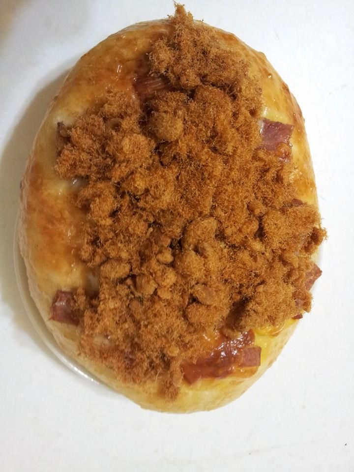 火腿肉鬆麵包