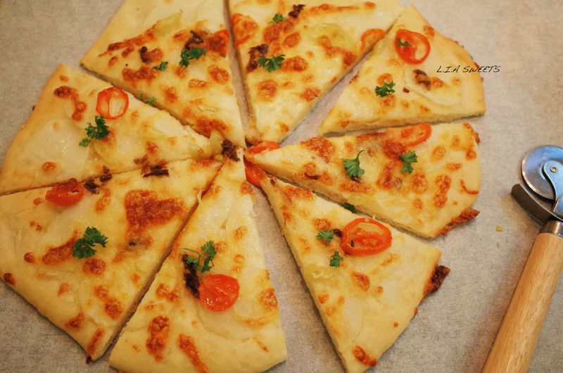 馬鈴薯鯷魚脆皮Pizza