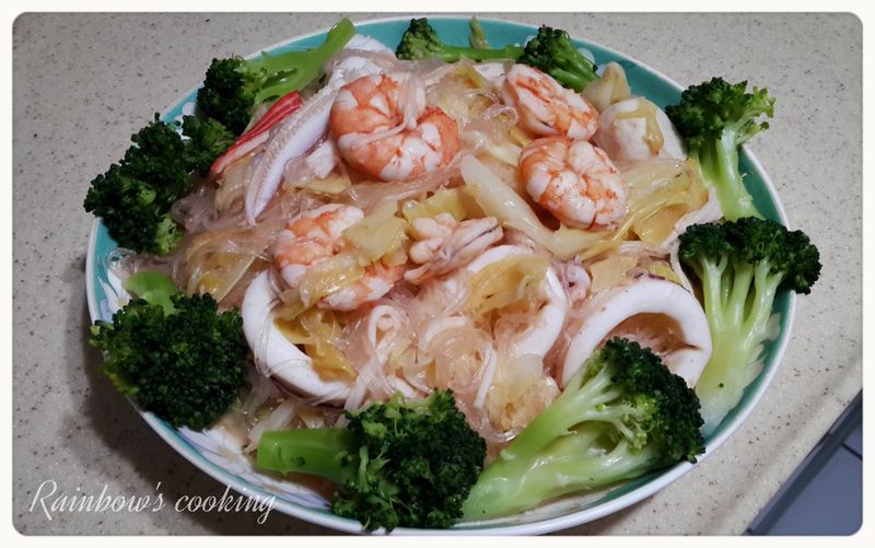 海味十足粉絲煲