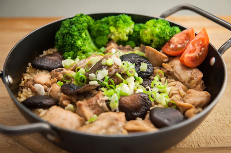 香菇雞煲仔飯