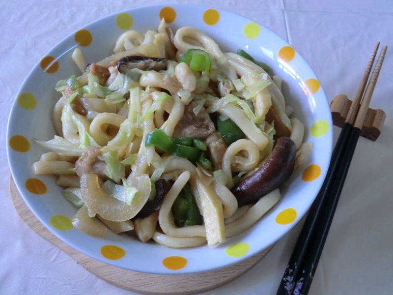 炒烏龍麵