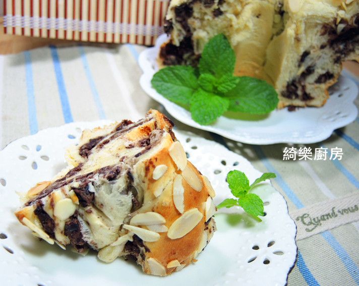 杏仁紅豆麵包