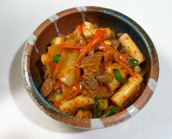 泡菜牛肉炒年糕
