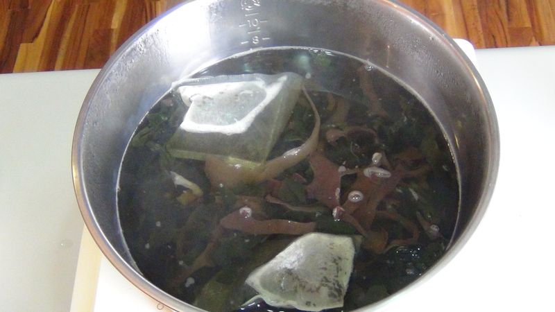 降壓料理─絞股藍黑木耳海帶湯