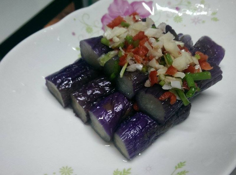 ㄚ捏ㄟ茄子有水(涼拌紫茄)