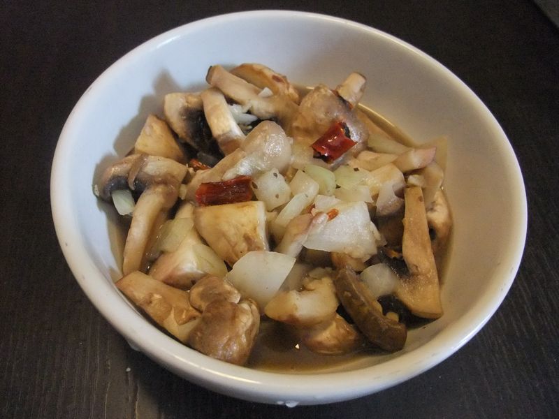 <奶油蒜香蘑菇>
