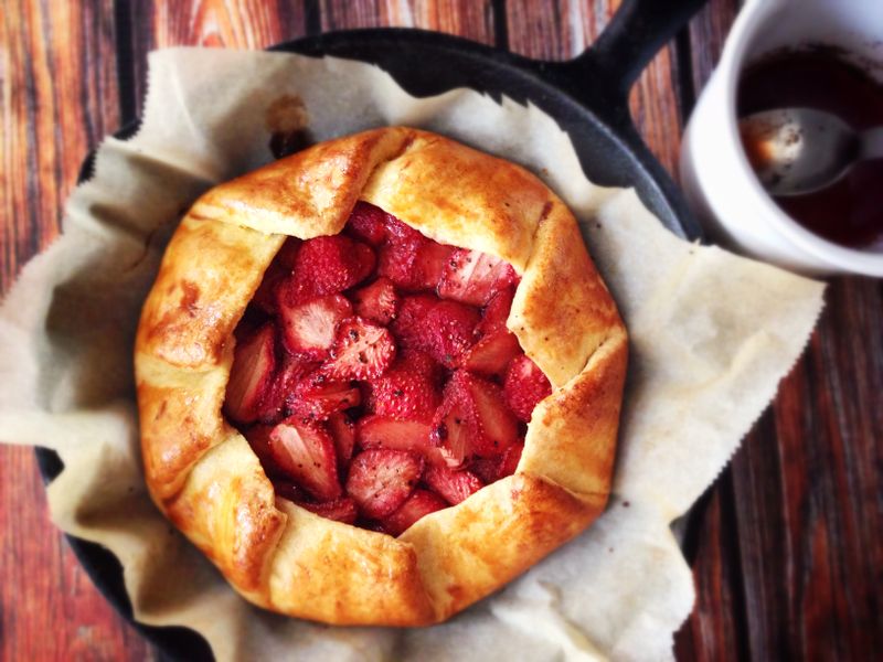 蜂蜜巴薩米克草莓酥餅 Honey Balsamic Strawberry Galette